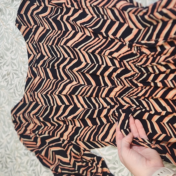 Under Skies 3/4 sleeve chevron belted dress, L - Picture 6 of 6